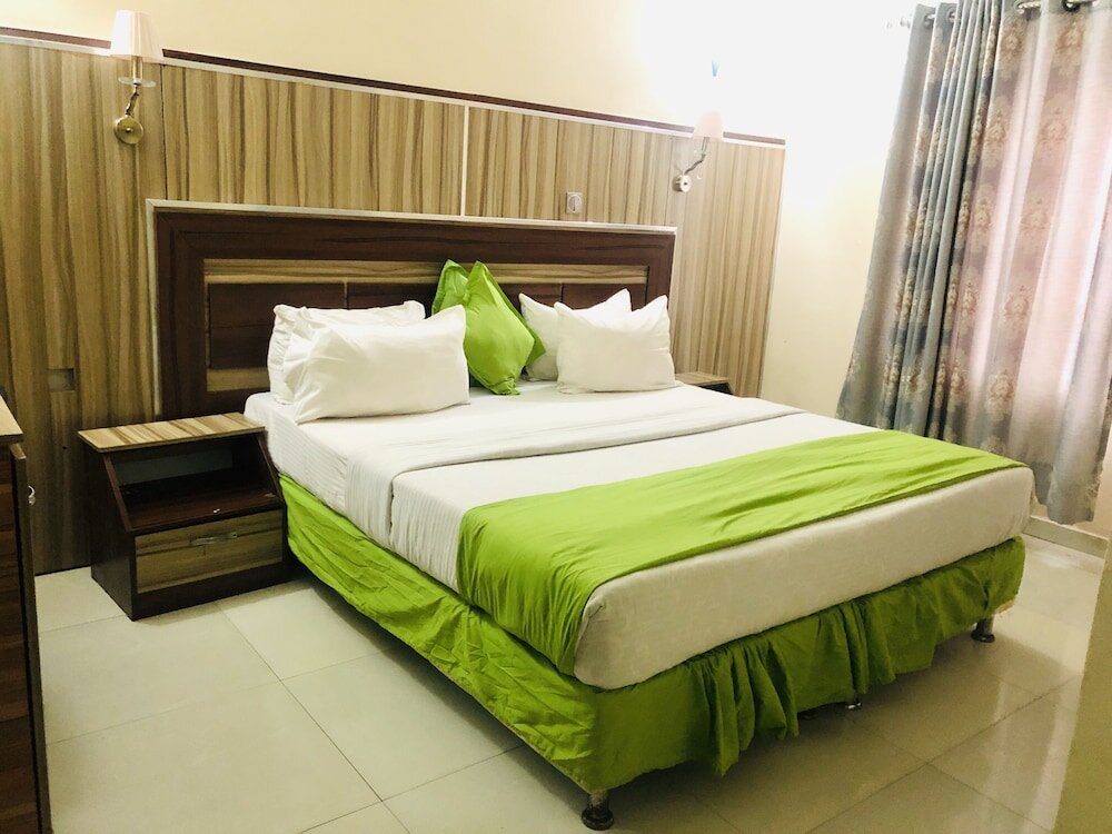 Standard chambre Skyrock Hotels Limited