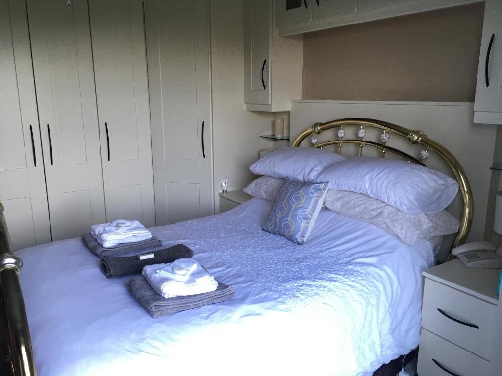 Deluxe Double room with balcony and with sea view Mourne Walks B & B