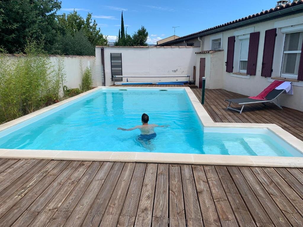 Cottage LS2-395 Location vacances maison de plain-pied avec piscine à Mallemort en Provence 4 personnes