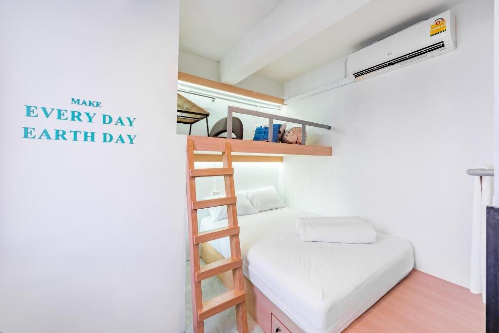 Кровать в общем номере (женский номер) Eco Hostel