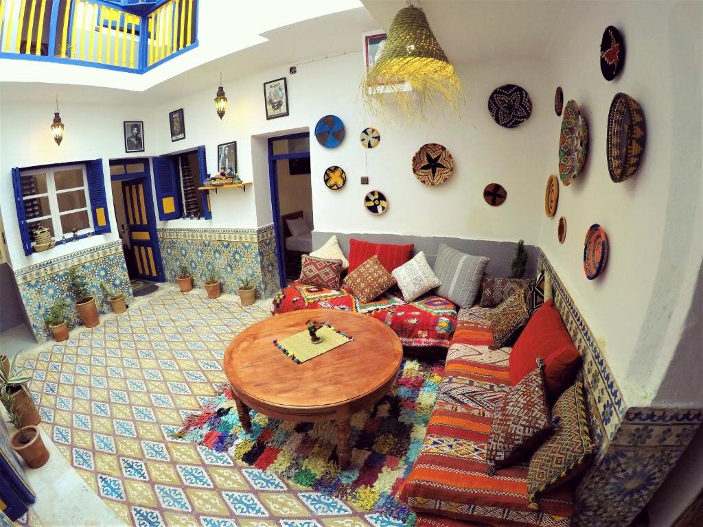 Кровать в общем номере berber hostel