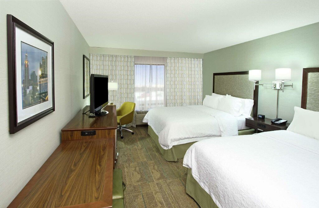 Standard Quadruple room Hampton Inn & Suites Columbus Hilliard