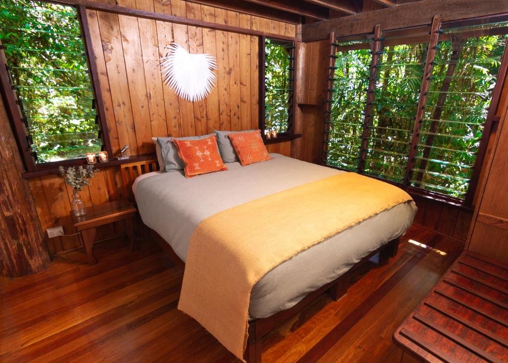 Коттедж с 3 комнатами The Canopy Rainforest Treehouses & Wildlife Sanctuary