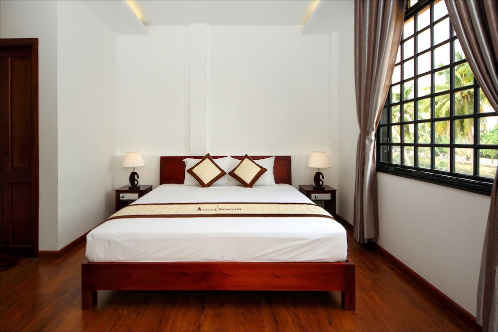 Deluxe Double room with balcony Azalea Homestay