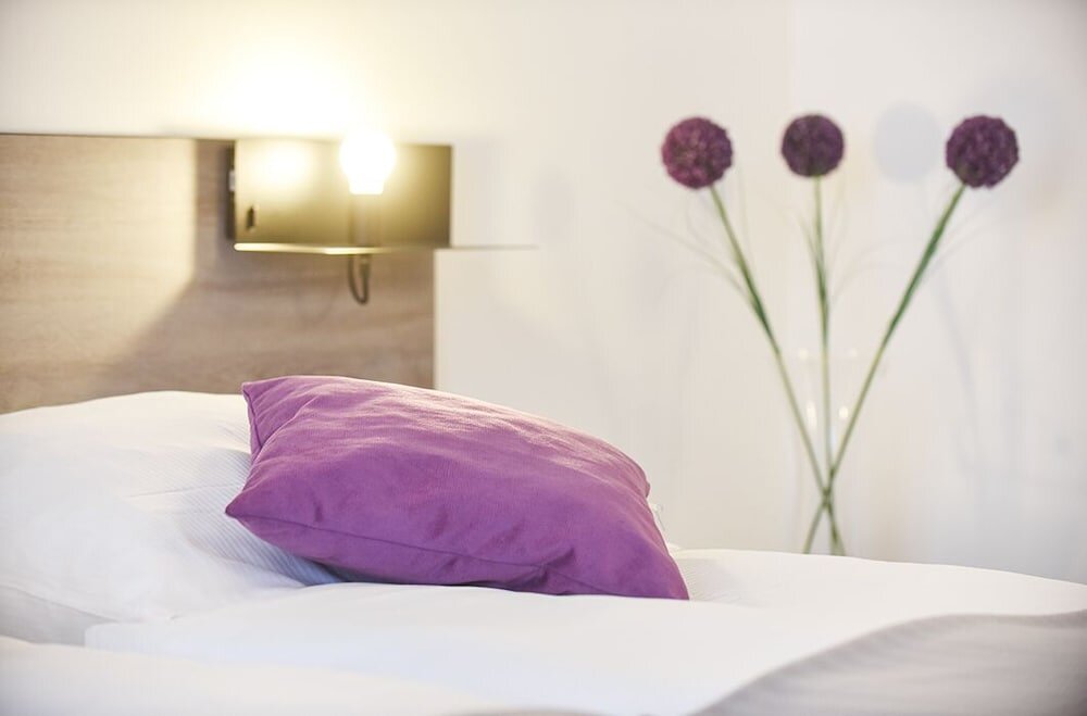 Трёхместный номер Standard PRIMA Inn HOTEL & HOF NEURUPPIN - digitales & rezeptionsloses Motel
