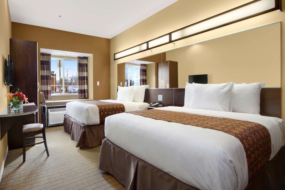 Standard room Microtel Inn & Suites by Wyndham
