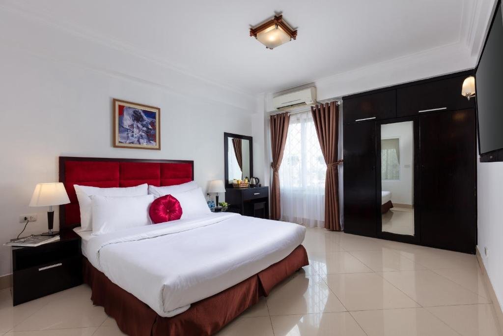 Deluxe Double room with city view Hanoi Amore Hotel & Travel