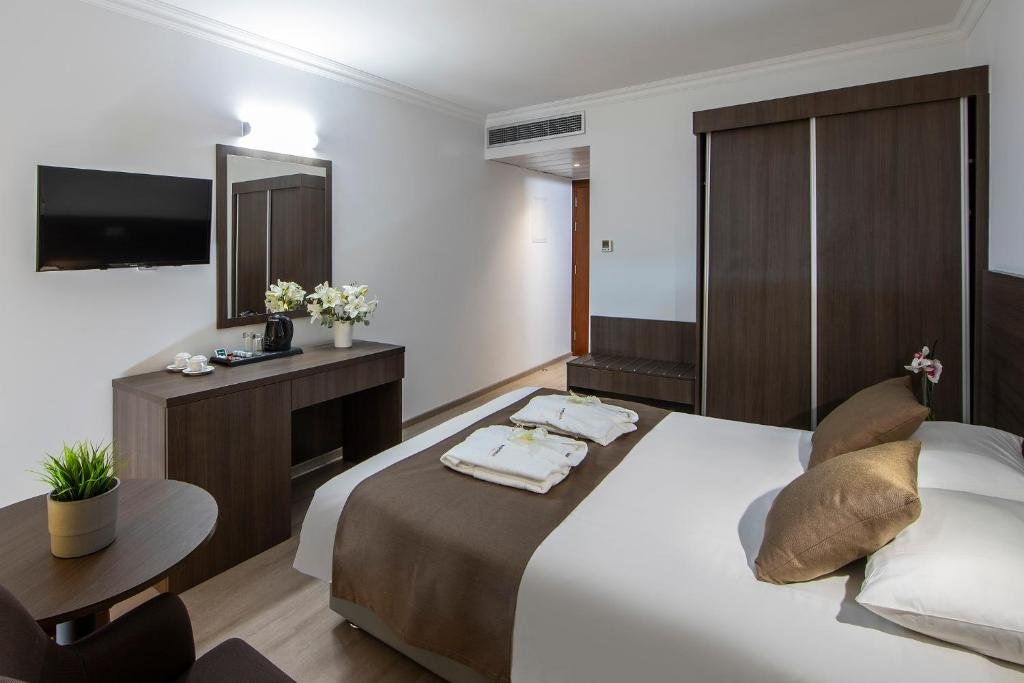Habitación doble Superior Side Sea View Kapetanios Limassol Hotel
