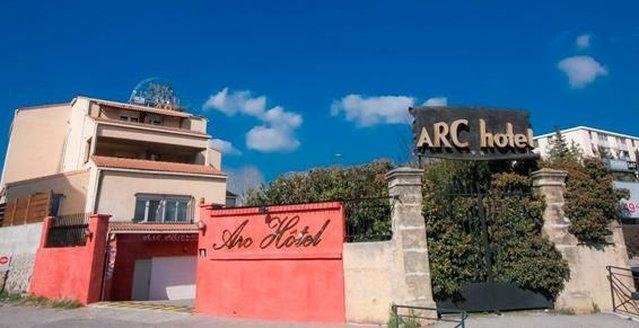 Капсула Adonis Arc Hotel Aix