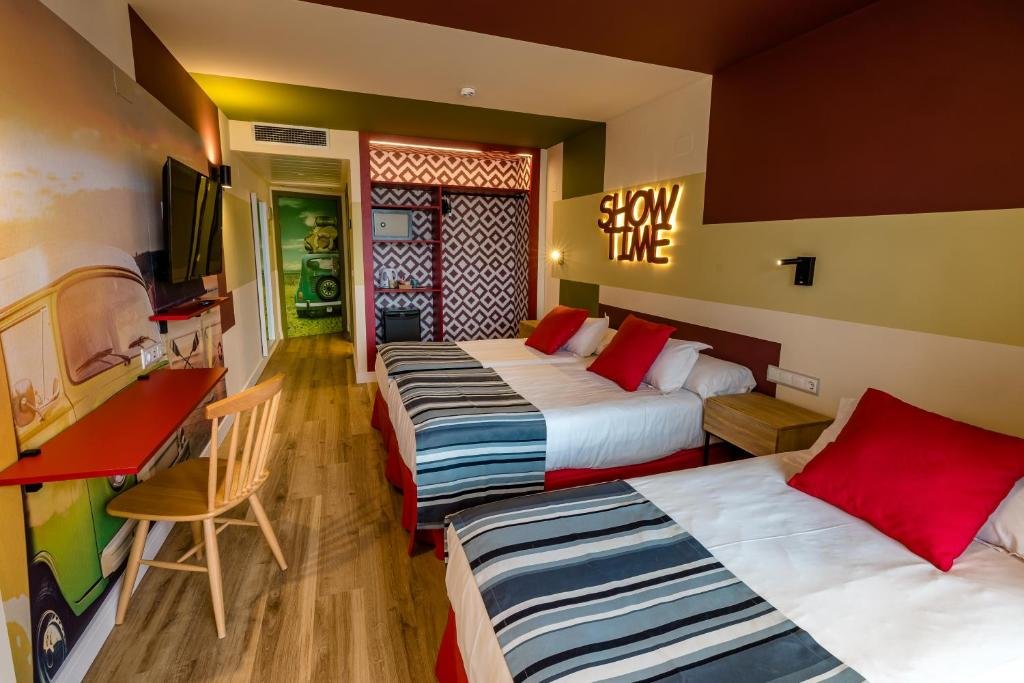 Standard Doppel Zimmer mit Poolblick Hotel Marina