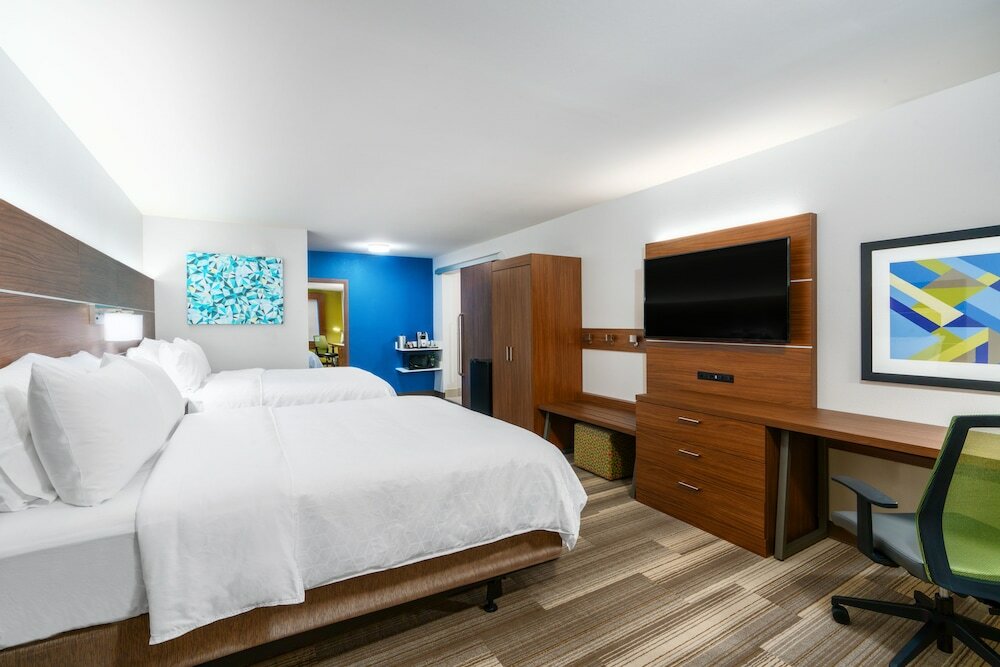 Habitación cuádruple Estándar con vista a la ciudad Holiday Inn Express & Suites Lake Havasu - London Bridge, an IHG Hotel