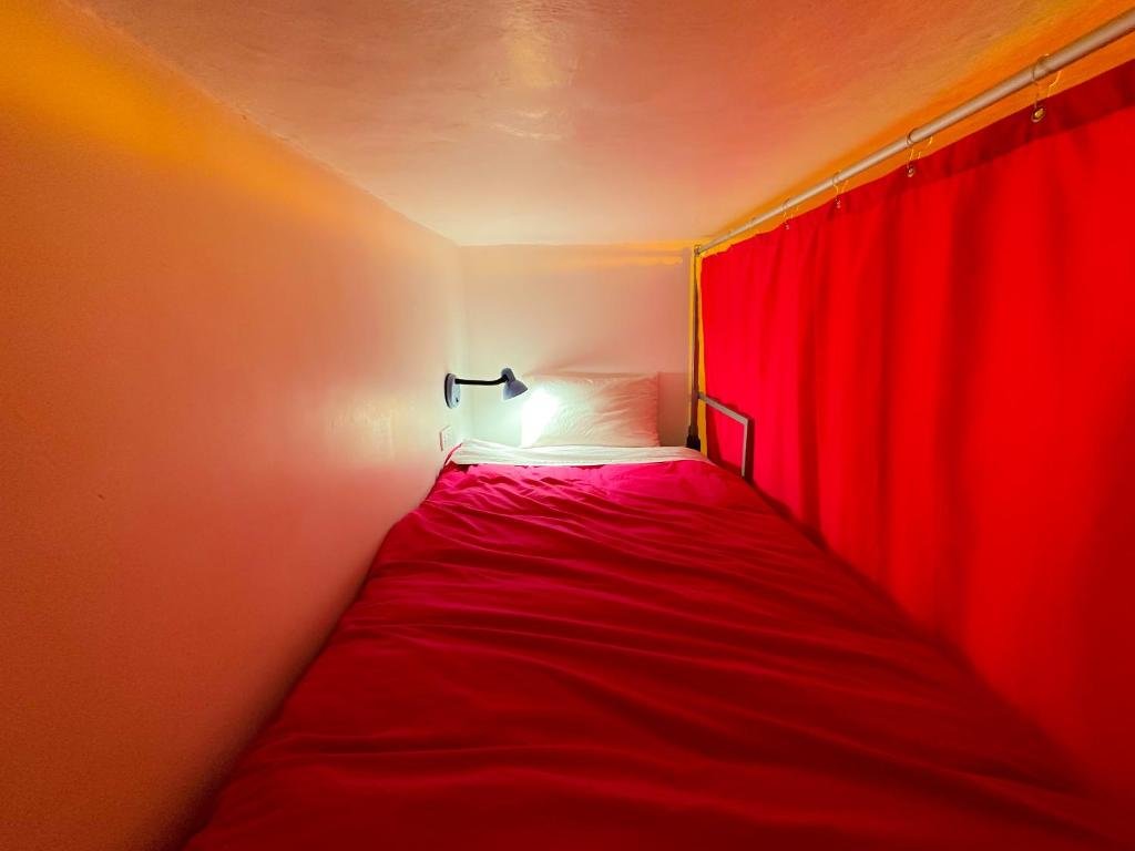 Кровать в общем номере (женский номер) Tucan Hostel