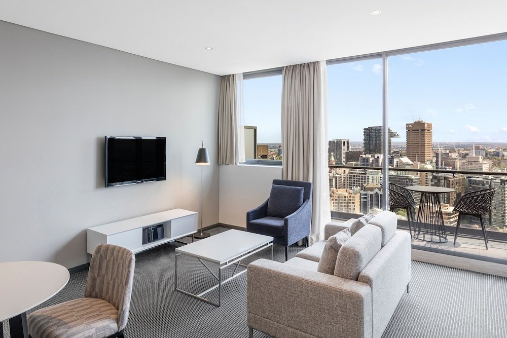 Люкс c 1 комнатой с балконом Meriton Suites Campbell Street, Sydney