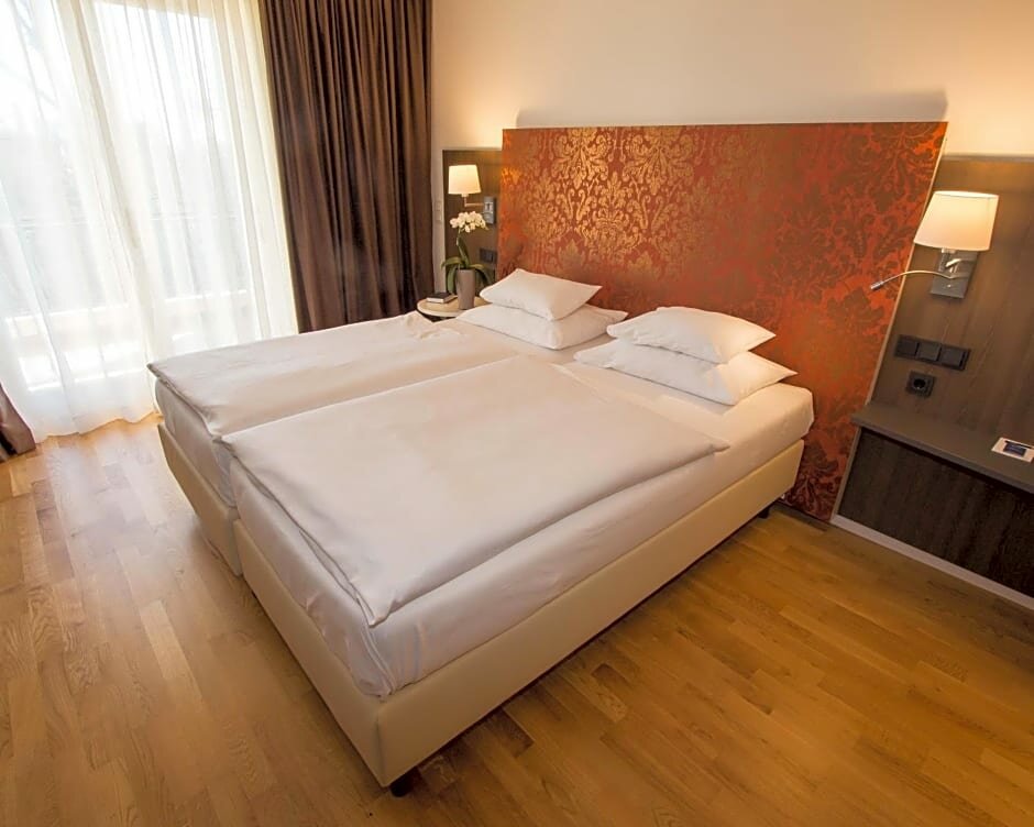 Deluxe double chambre avec balcon Hotel Schloss Weikersdorf