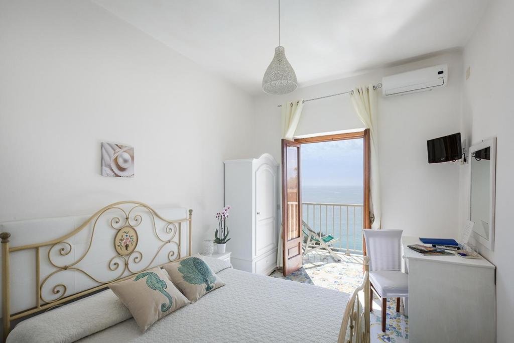 Standard Doppel Zimmer mit Meerblick Hotel Villa Bellavista