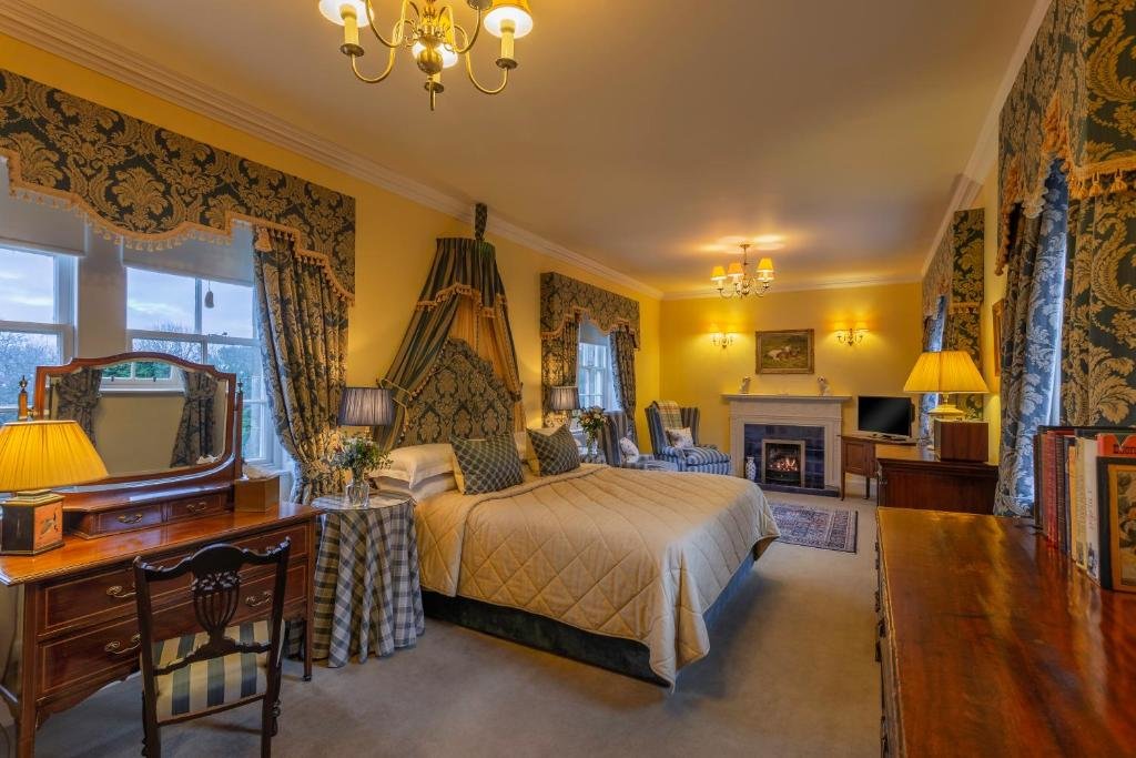 Standard Double room with garden view Glenapp Castle