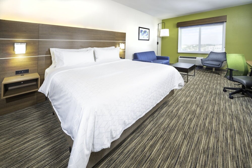 Другое Holiday Inn Express & Suites - Fort Myers Airport, an IHG Hotel