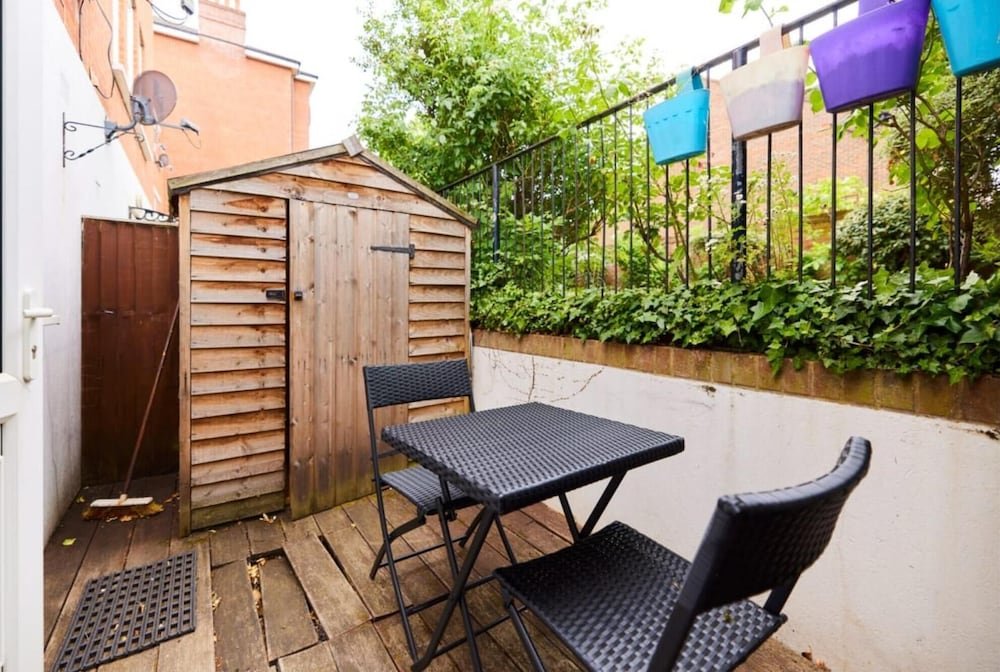Апартаменты The Putney Getaway - Bewitching 1bdr Flat With Patio