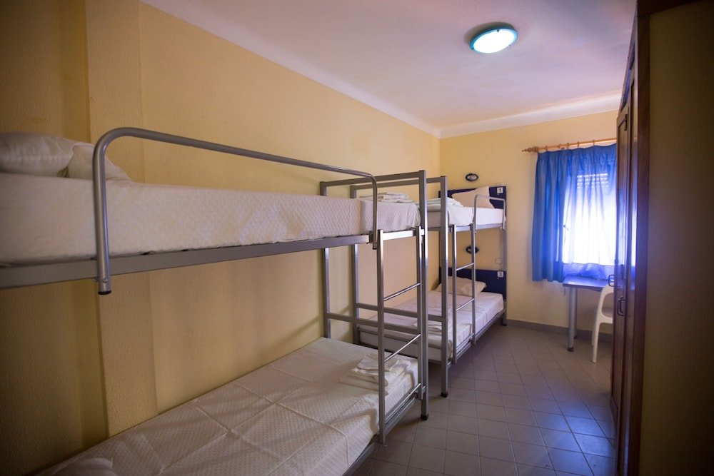 Кровать в общем номере HI Lagos - Pousada de Juventude