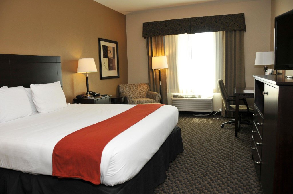 Standard Zimmer Holiday Inn Express & Suites Clinton