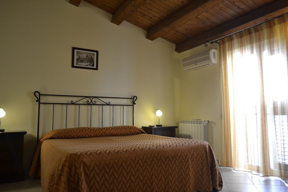Standard Triple room with balcony Al Galileo Siciliano