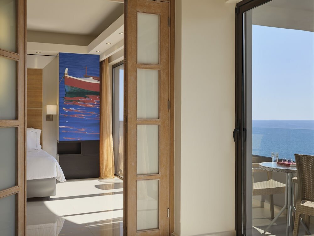 Standard Familie Zimmer mit Balkon und mit eingeschränktem Meerblick Esperos Mare Resort