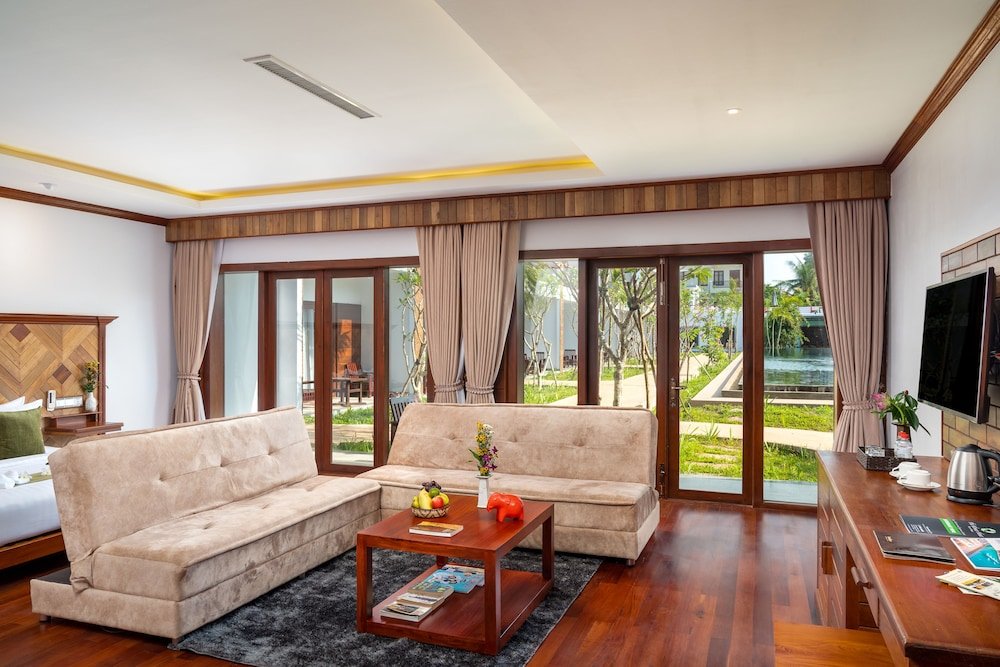 Luxus Doppel Zimmer mit Balkon und mit Poolblick Khmer House Resort