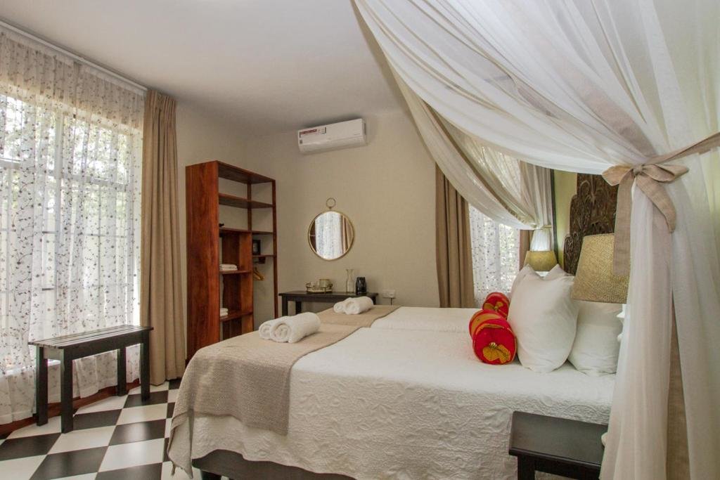 Luxury room 528 Victoria Falls Guest House