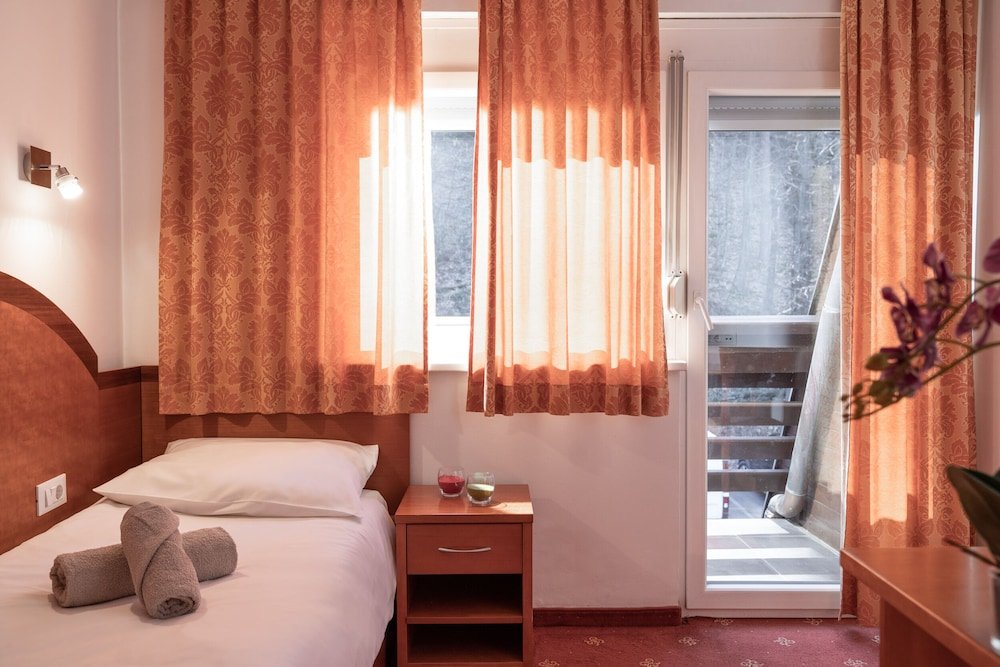 Standard Single room with balcony Hotel Medno