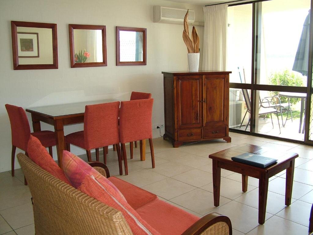 Апартаменты цокольный этаж c 1 комнатой с видом на реку Noosa Harbour Resort