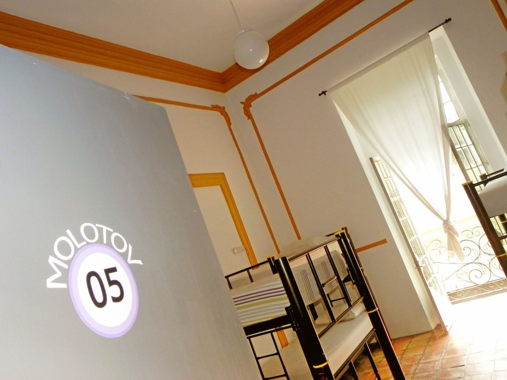 Кровать в общем номере с балконом Hostel Hospedarte Centro