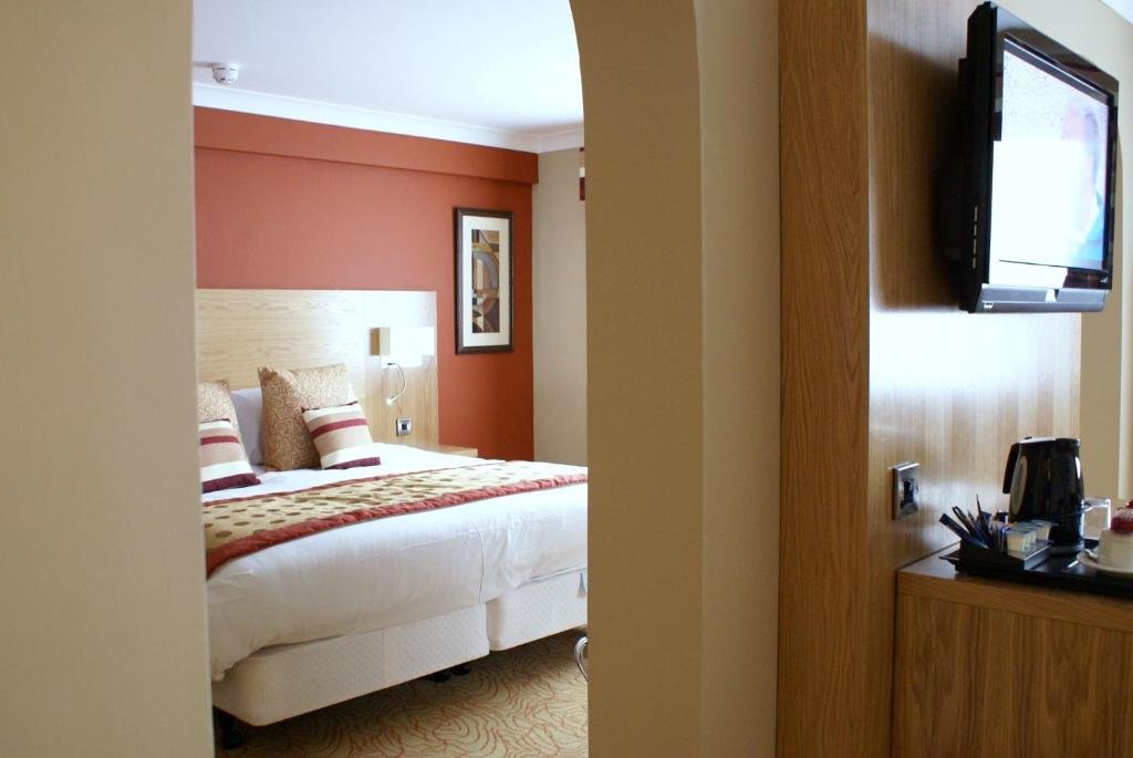 Suite 1 Schlafzimmer Holiday Inn Kenilworth
