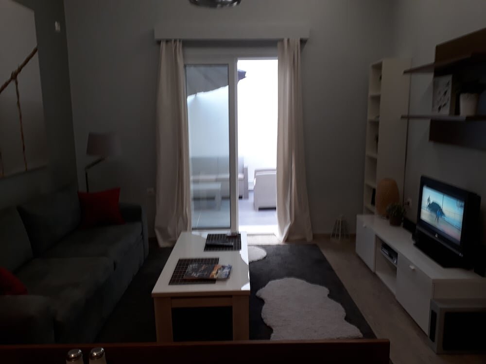 Apartment Beautiful Modern Aprt with 1BR in DT Athens
