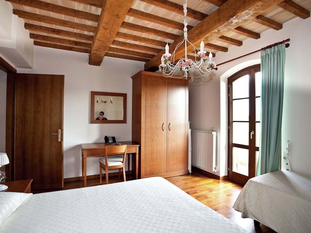 Villa An agritourism complex with views of Assisi