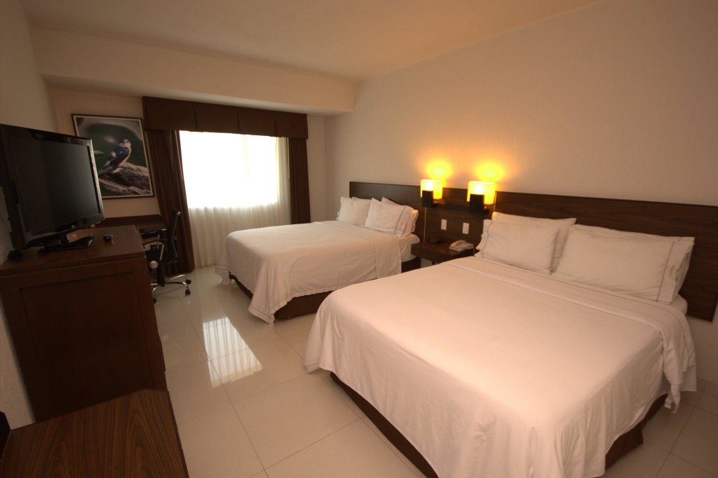 Двухместный номер Standard Holiday Inn Express Tuxtla Gutierrez La Marimba, an IHG Hotel