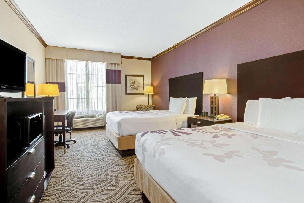Двухместный номер Standard La Quinta Inn & Suites by Wyndham Ft Worth-Burleson