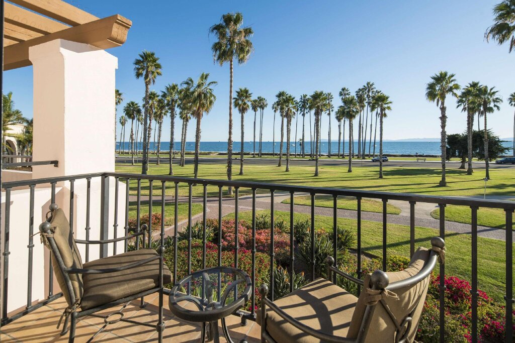 Двухместный номер Standard с видом на океан Hilton Santa Barbara Beachfront Resort