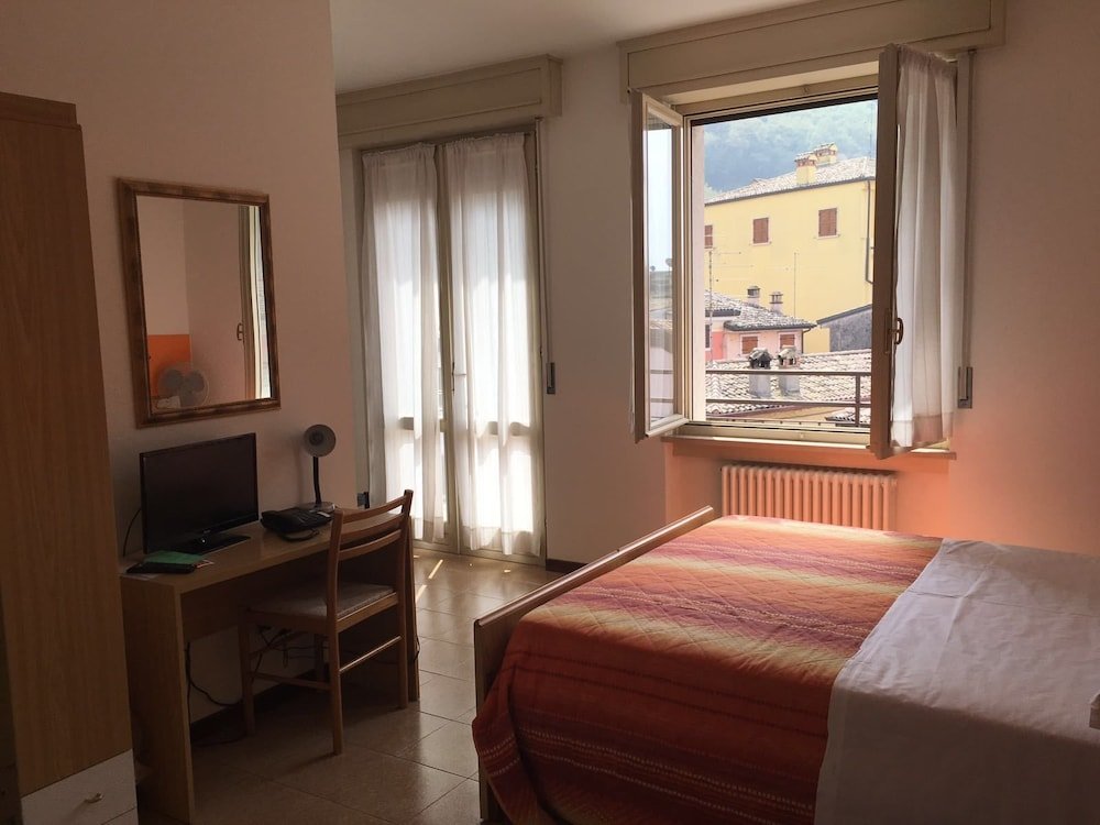 Standard Einzel Zimmer mit Balkon Hotel Garnì Capinera