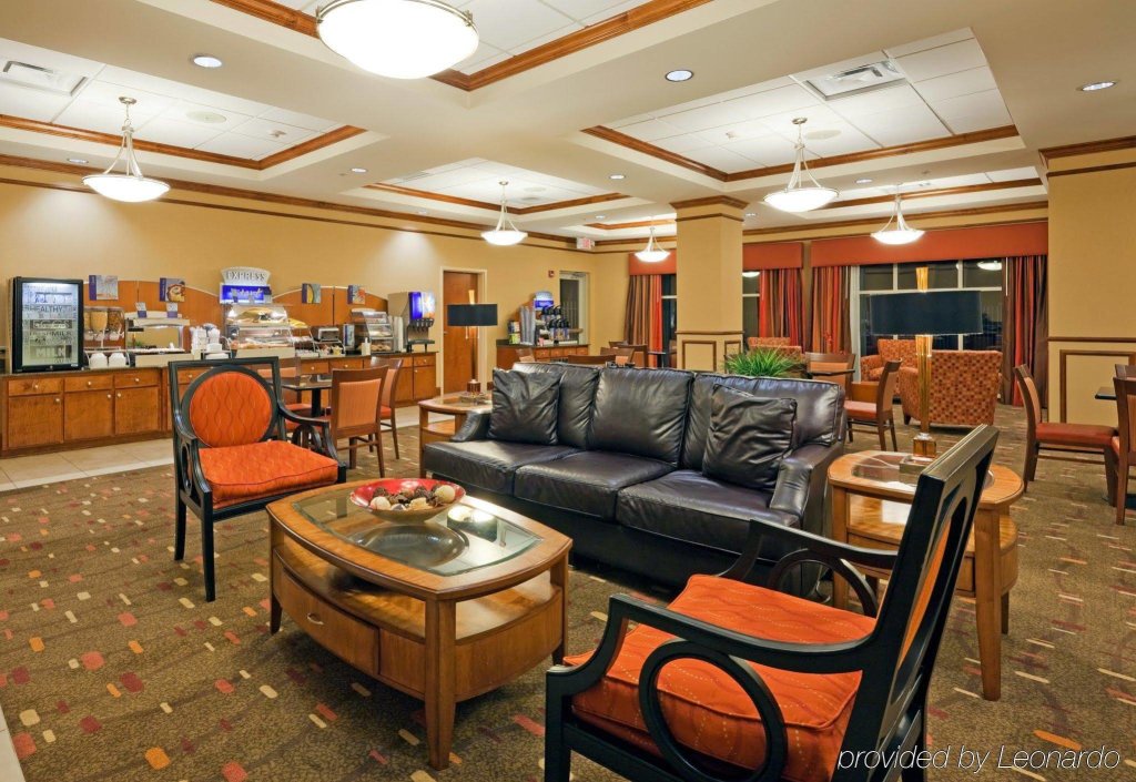 Holiday Inn Express Hotel & Suites Phenix City.