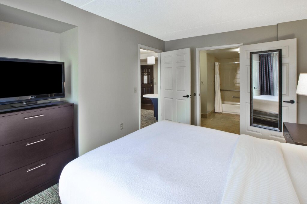 Номер Standard с 2 комнатами Staybridge Suites Cleveland Mayfield Heights Beachwood, an IHG Hotel