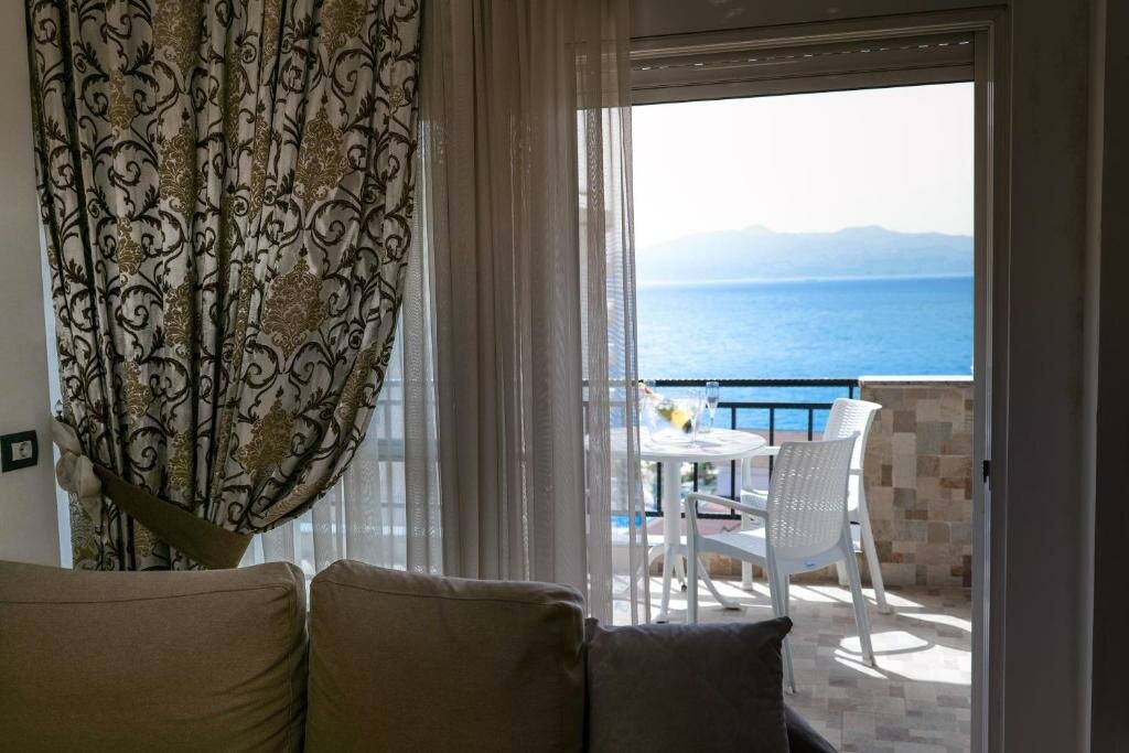 Apartment Sion Saranda Apartment 21 , a Three Bedroom Apartment in the Center of the City