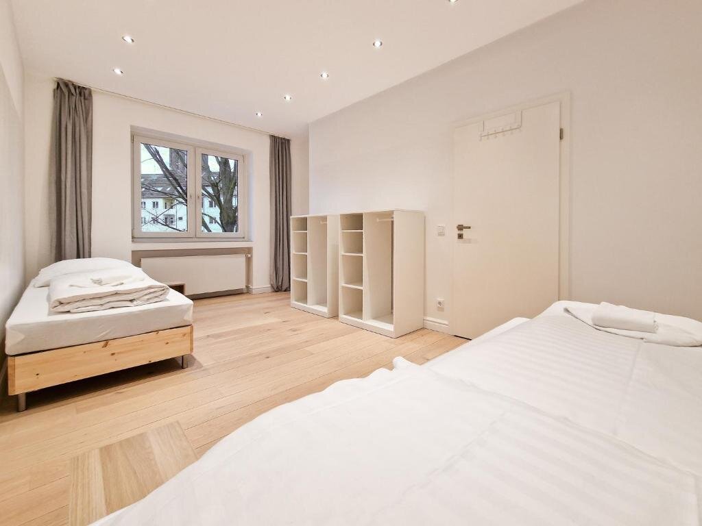 Apartment 300m2 Loft - 7 Zimmer - 15min Messe DUS und Altstadt