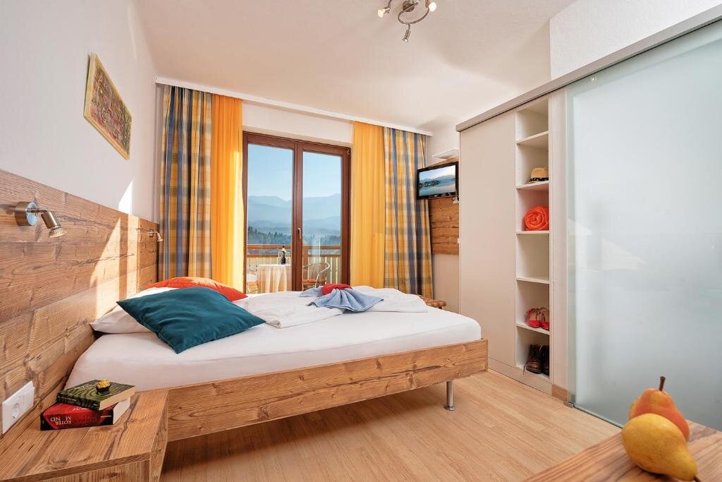 Standard Doppel Zimmer mit Blick Theresienhof
