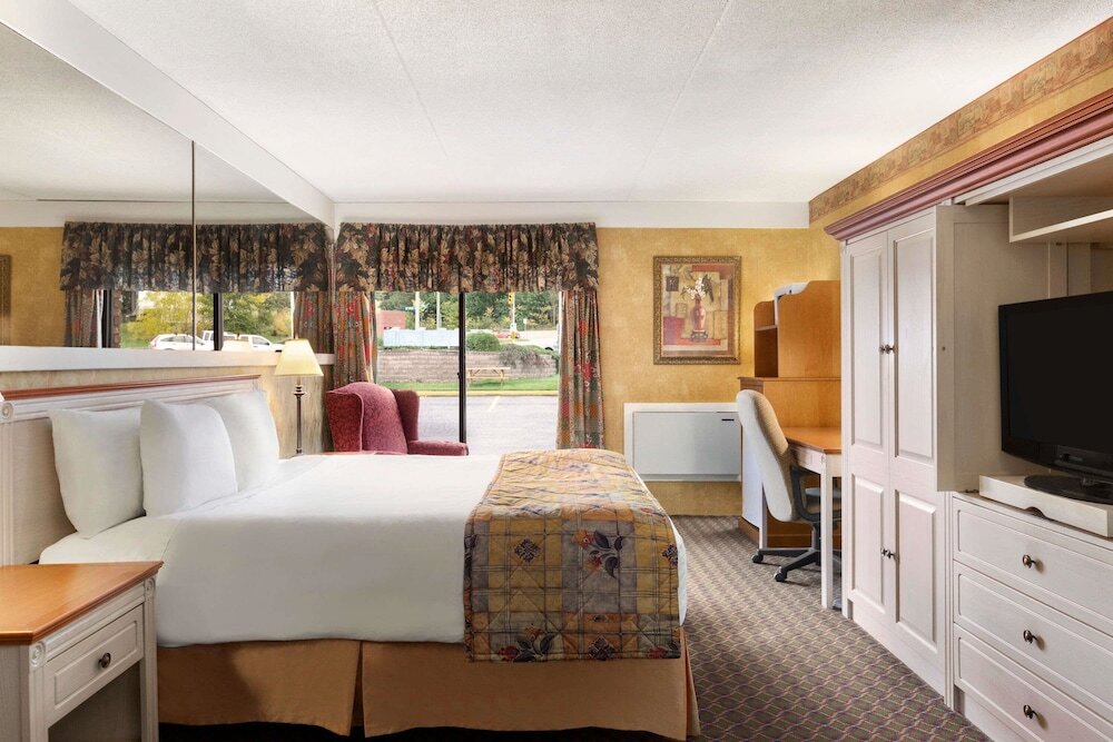 Travelodge Owen Sound 欧文桑德