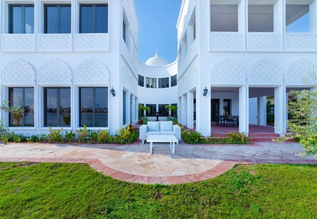 Villa Maison Privee - 5 Star Villa w Private Pool and Beach on Palm Jumeirah
