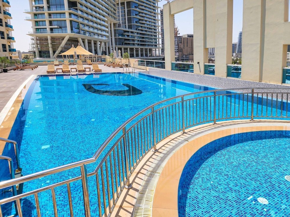 Apartment Stylish 1br Extra Bed With Burj Khalifa View