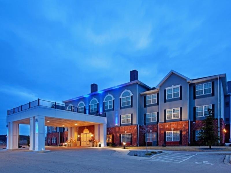 Doppel Suite Holiday Inn Express Hotel & Suites Milwaukee Airport, an IHG Hotel