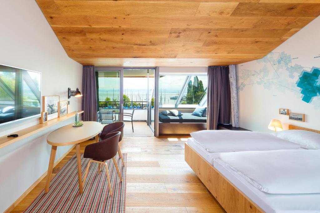 Standard Doppel Zimmer mit Balkon und mit Seeblick Hotel Seehof