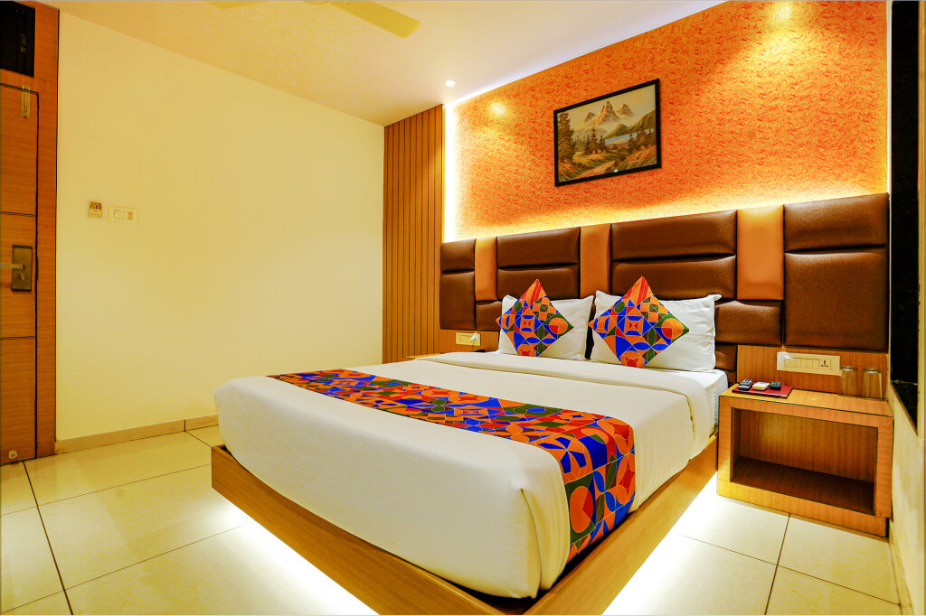 Suite Fabhotel Hindustan Residency