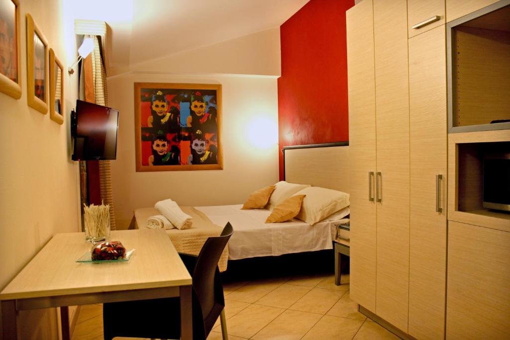 Двухместный номер подходит для гостей с ограниченными физическими возможностями Hotel Villa Cibele